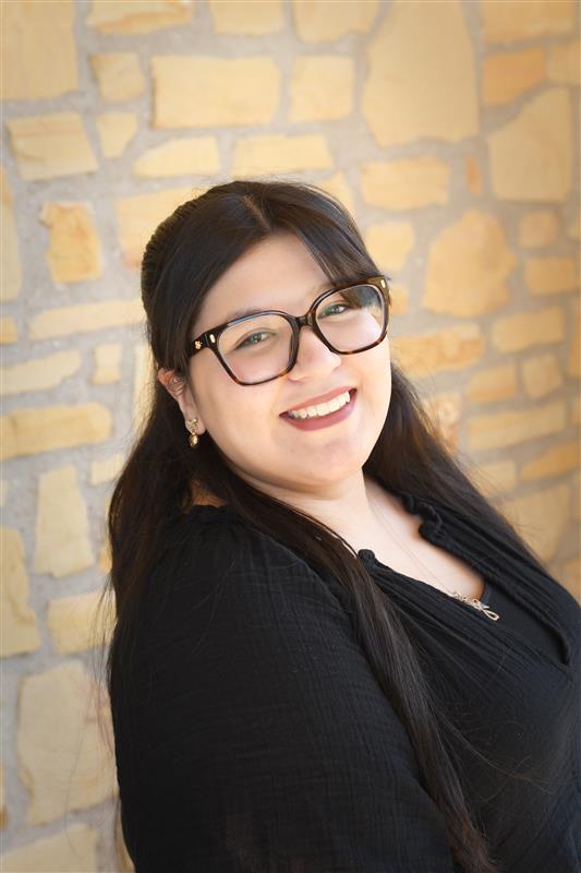 Danae Gumzan Headshot