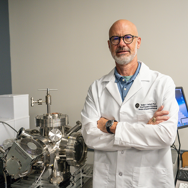 Dr. Verbeck with Device